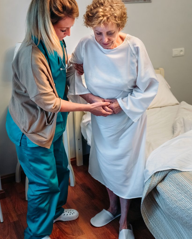 Cuidadoras-Domiciliarias-Asistencia-Mis-Abuelos